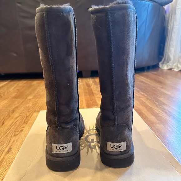 Ugg Classic Tall Boots Chocolate - Picture 5 of 10